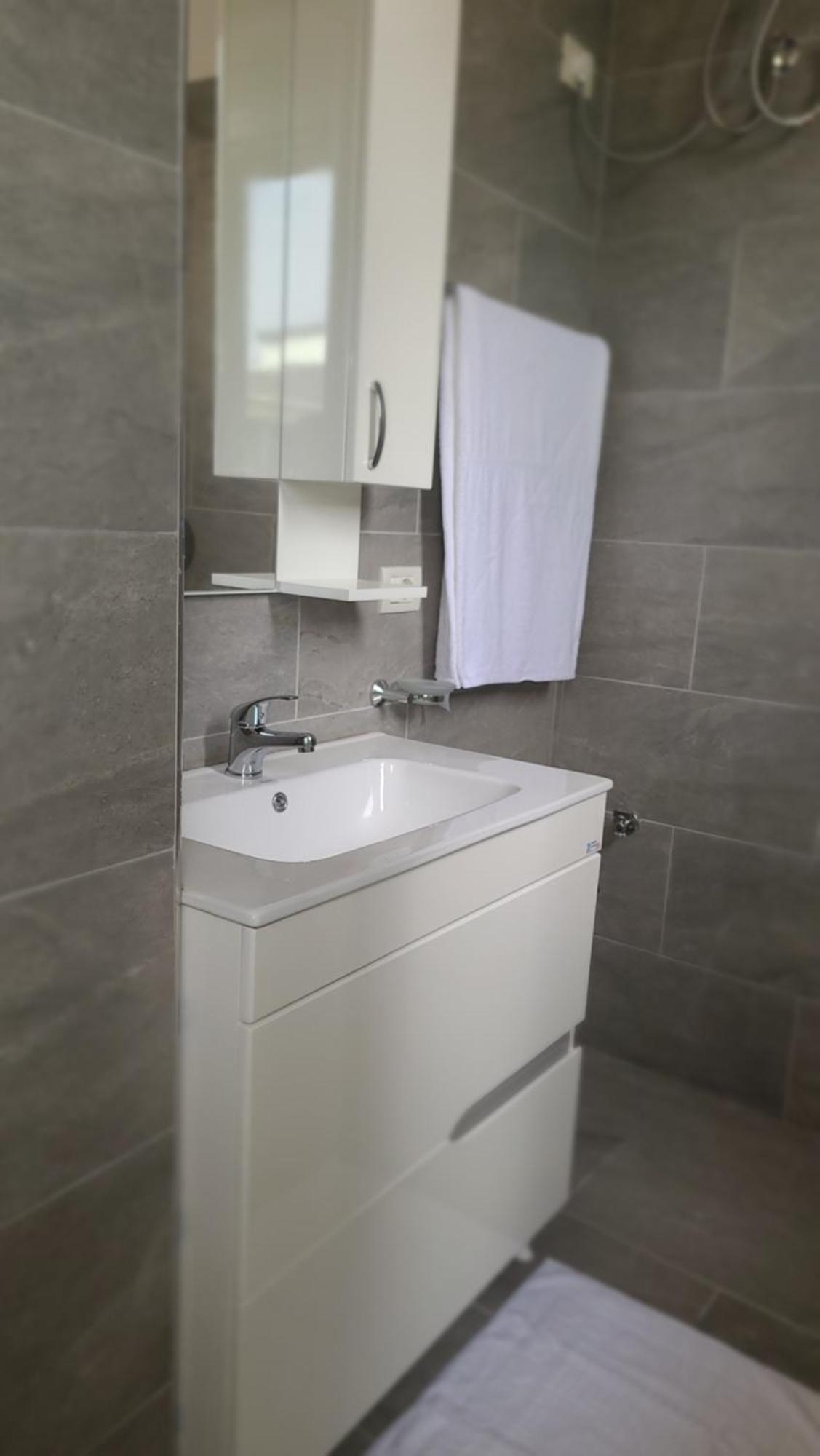 Home Inn Apartaments Tirana Zewnętrze zdjęcie